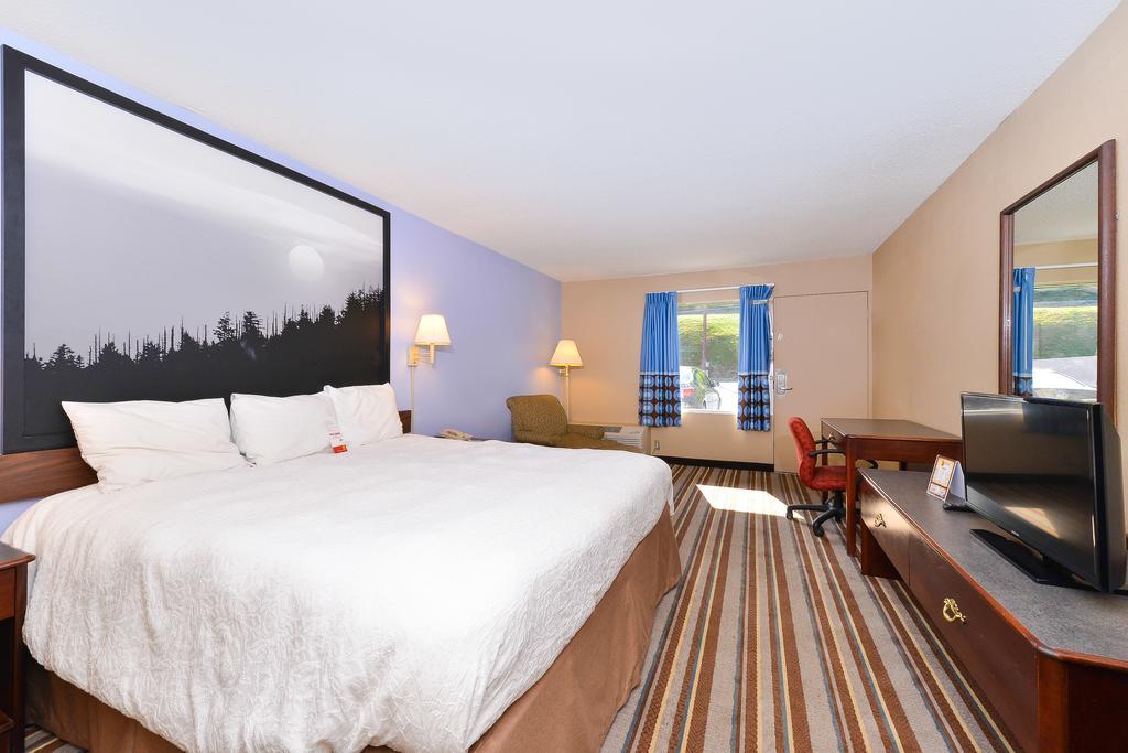 Super 8 By Wyndham Caryville Tn Δωμάτιο φωτογραφία