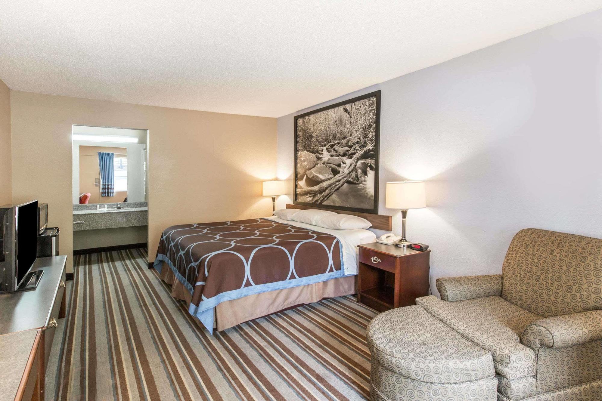 Super 8 By Wyndham Caryville Tn Εξωτερικό φωτογραφία