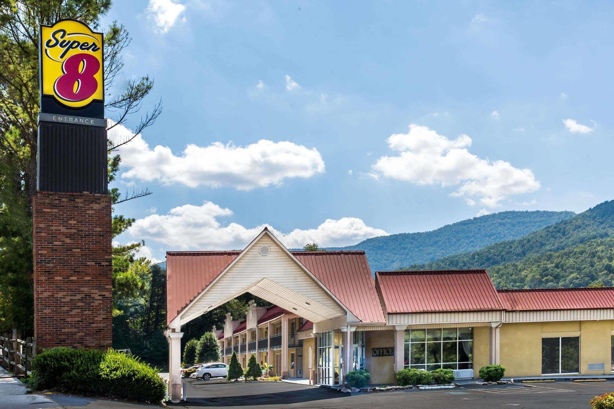 Super 8 By Wyndham Caryville Tn Εξωτερικό φωτογραφία